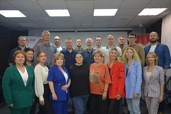 Девять калининградцев впервые получили памятные значки «За регулярное донорство»