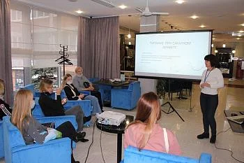 Более сорока человек стали участниками лекционных занятий врачей Центра общественного здоровья и медпрофилактики Более сорока человек стали участниками лекционных занятий врачей Центра общественного здоровья и медпрофилактики