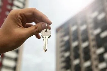 За пять лет медработники государственных лечебных учреждений региона получили более двухсот служебных квартир